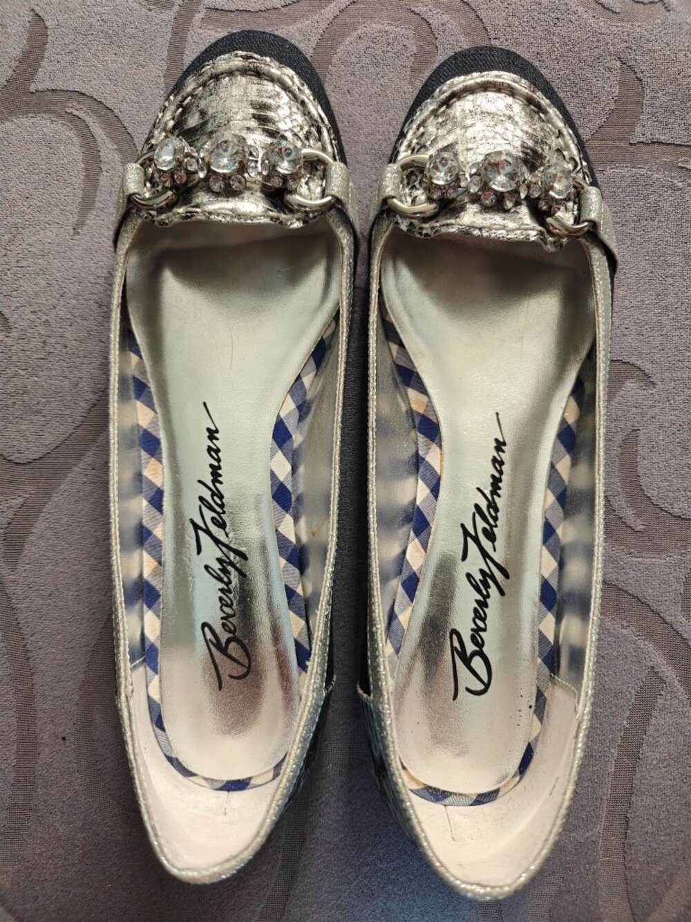 *Beverly Feldman ladies denim and silver fancy flats*